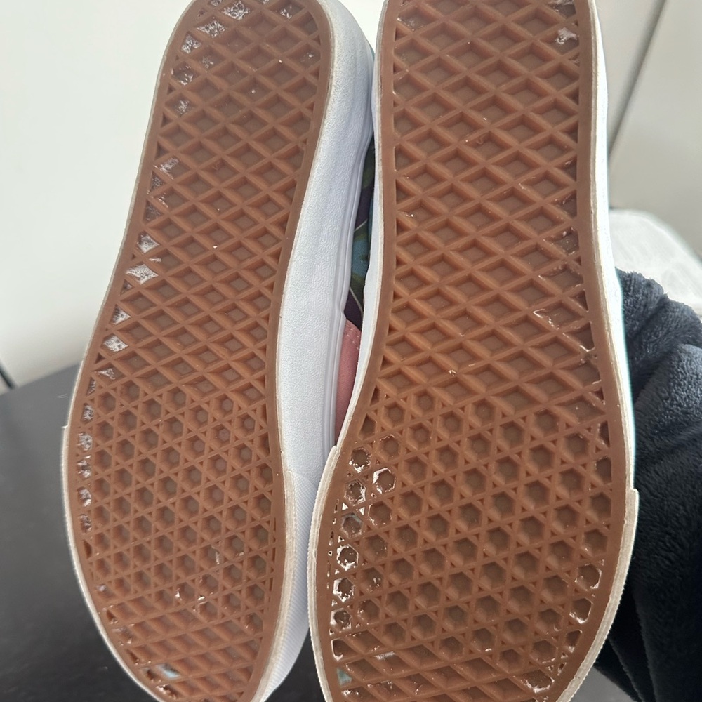 Unisex, Vans. Men, size 8.5, Women’s, size 10 - Picture 3 of 3